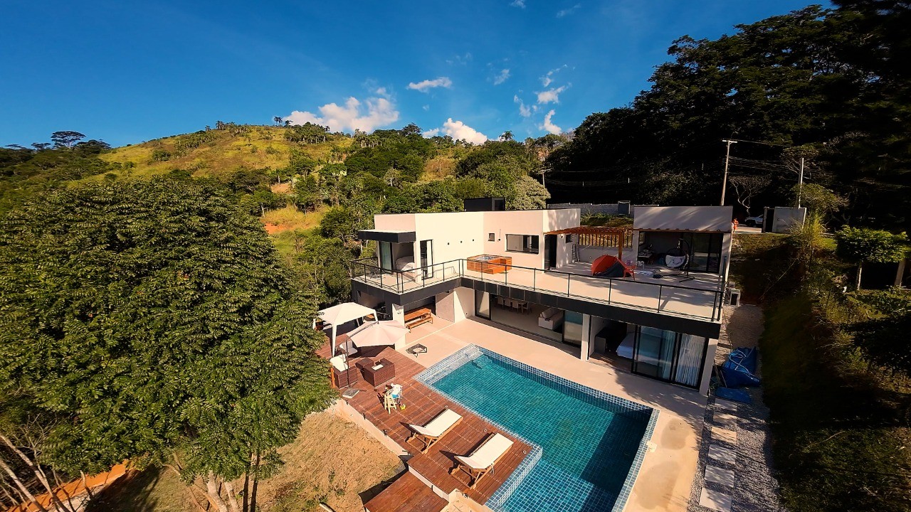 Casa Moderna 450m² - 5 Suítes