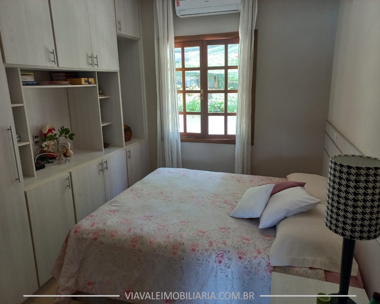 Casa/Chácara 1.100m² Pé na Água - Foto 10
